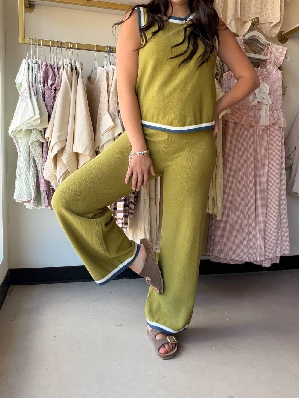 NEW ANNIEWEAR women's knit sweater travel set in avocado